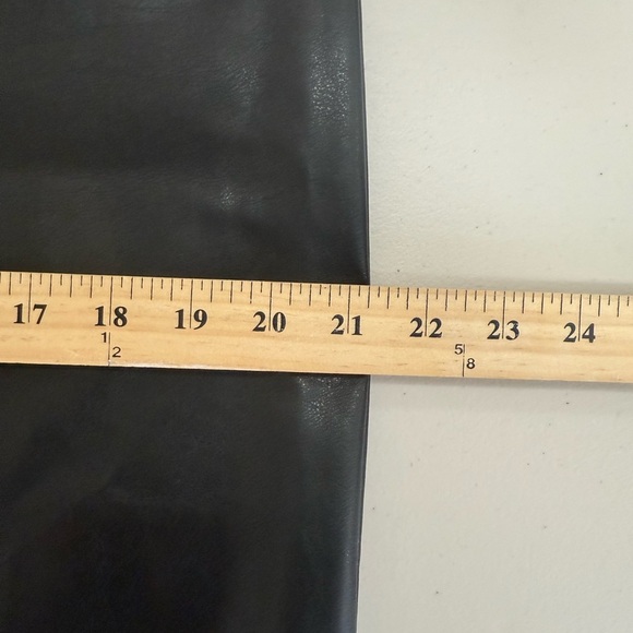 COLLUSION Plus leather look maxi column skirt in black Size 12 - Picture 7 of 8